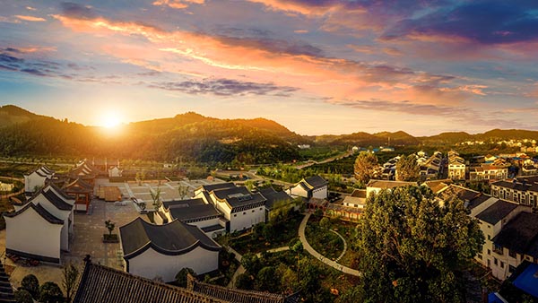 重慶2022年擬建200個(gè)美麗宜居鄉(xiāng)村，重慶季家鎮(zhèn)探索鄉(xiāng)村振興“云上之路”